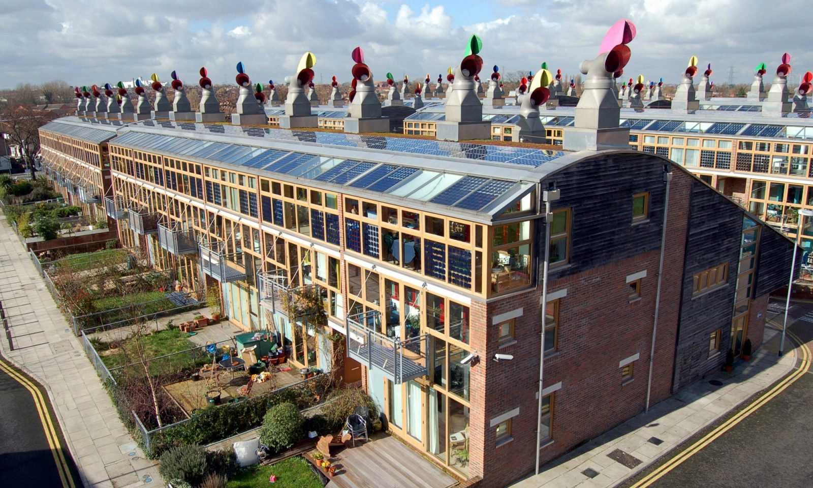 Bill Dunster, "BedZED", Eco-friendly architecture, London, UK, 2002.