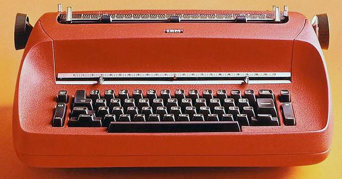 Eliot Noyes, "Selectric Typewriter", Plastic and metal, New York, USA, 1961.
